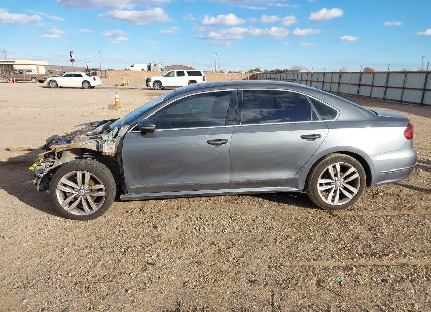 Photo 15 of 2017 Volkswagen Passat 1.8T SE (VIN 1VWGT7A39HC023761)