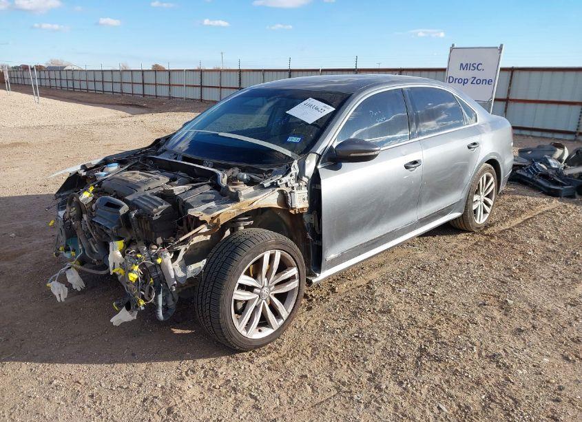 Photo 2 of 2017 Volkswagen Passat 1.8T SE (VIN 1VWGT7A39HC023761)