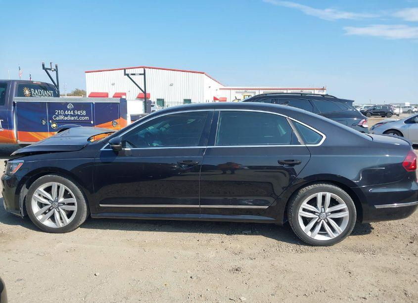 Photo 14 of 2017 Volkswagen Passat 1.8T SE (VIN 1VWGT7A39HC076718)