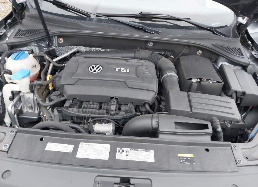 Photo 10 of 2017 Volkswagen Passat 1.8T SE (VIN 1VWGT7A3XHC053531)