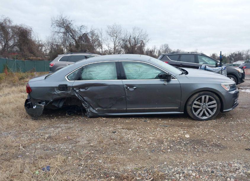 Photo 14 of 2017 Volkswagen Passat 1.8T SE (VIN 1VWGT7A3XHC053531)