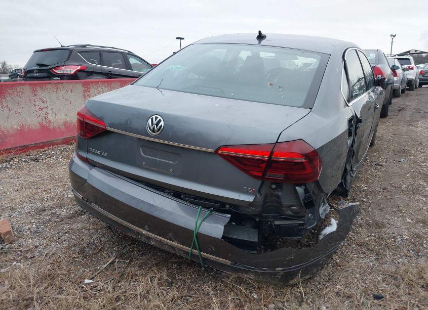 Photo 18 of 2017 Volkswagen Passat 1.8T SE (VIN 1VWGT7A3XHC053531)