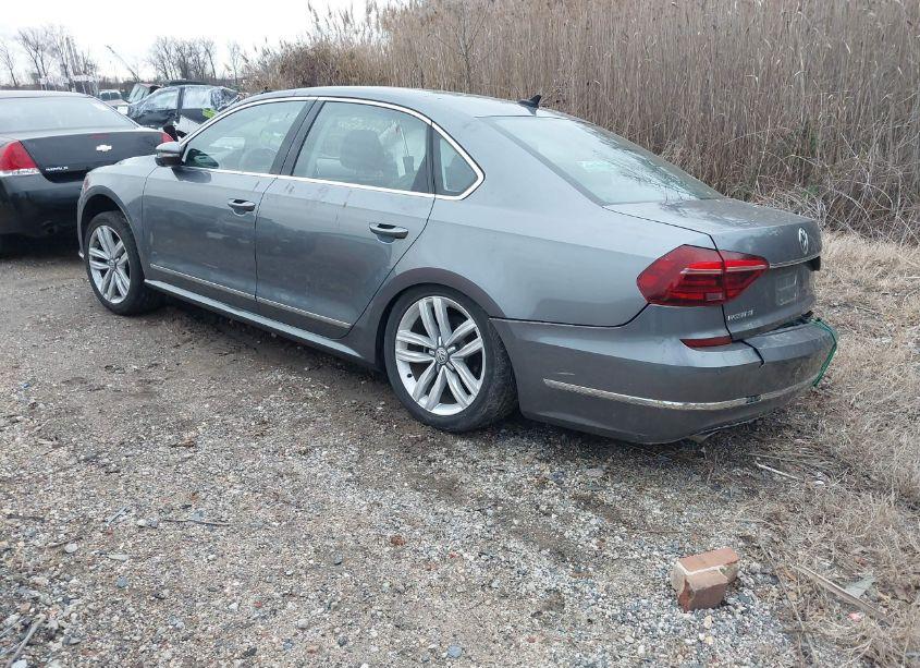 Photo 3 of 2017 Volkswagen Passat 1.8T SE (VIN 1VWGT7A3XHC053531)