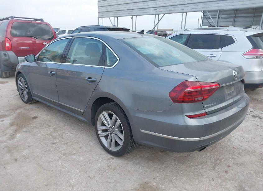 Photo 3 of 2017 Volkswagen Passat 1.8T SE (VIN 1VWGT7A3XHC058020)