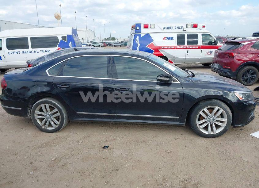 Photo 14 of 2017 Volkswagen Passat V6 SE (VIN 1VWHM7A31HC064869)