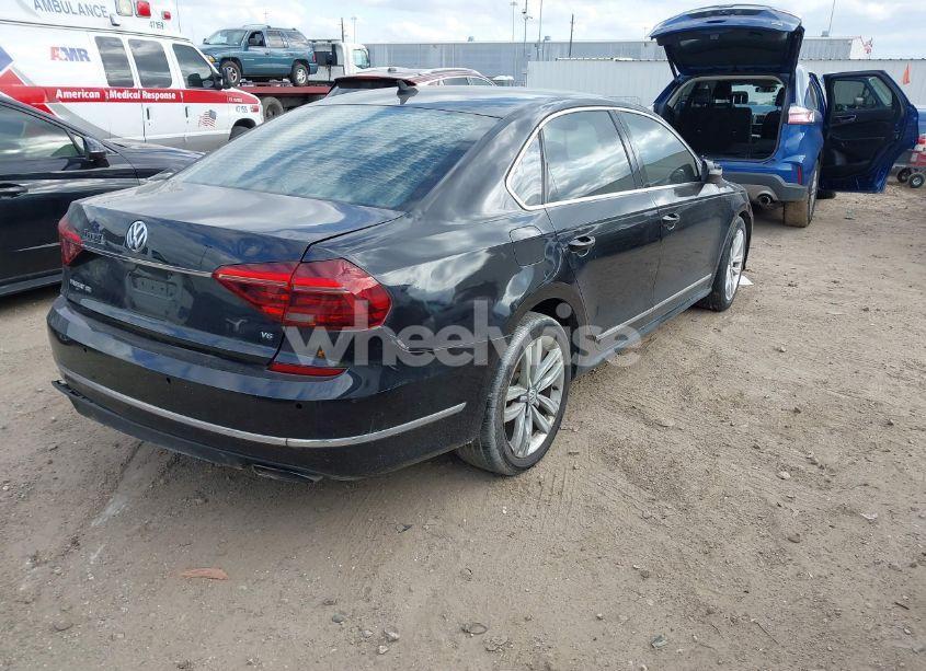 Photo 4 of 2017 Volkswagen Passat V6 SE (VIN 1VWHM7A31HC064869)