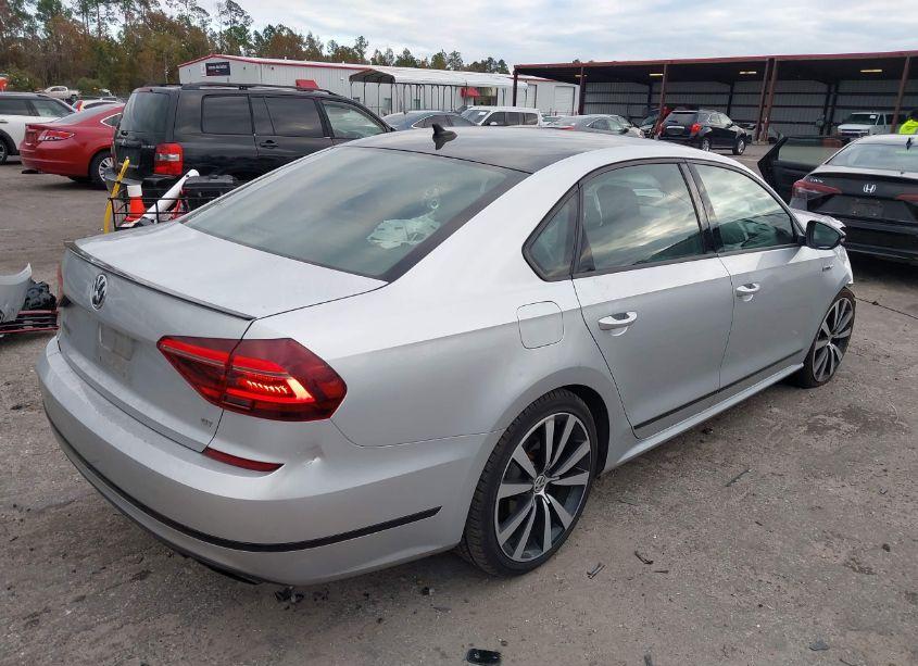 Photo 4 of 2018 Volkswagen Passat 3.6L V6 GT (VIN 1VWJM7A32JC049224)