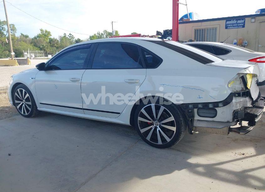 Photo 14 of 2018 Volkswagen Passat 3.6L V6 GT (VIN 1VWJM7A39JC030184)