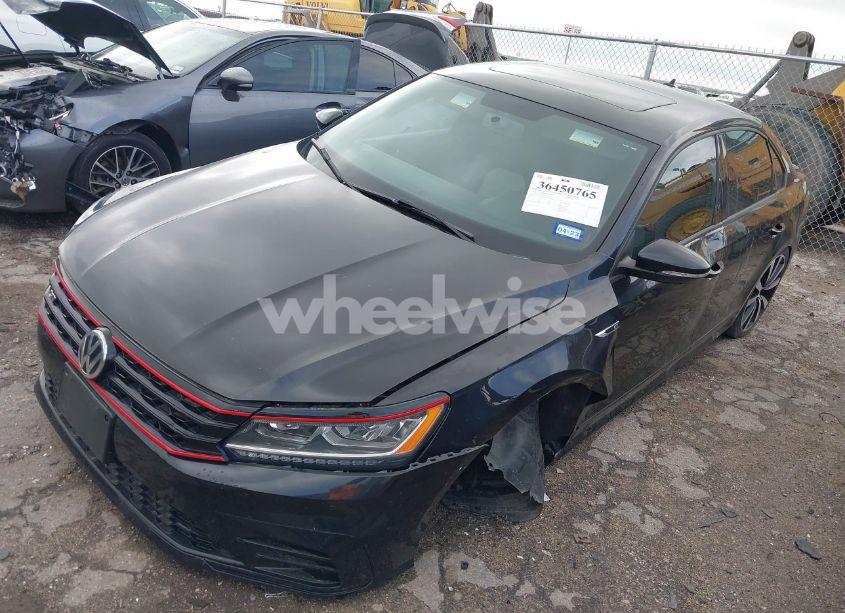 Photo 2 of 2018 Volkswagen Passat 3.6L V6 GT (VIN 1VWJM7A3XJC038004)