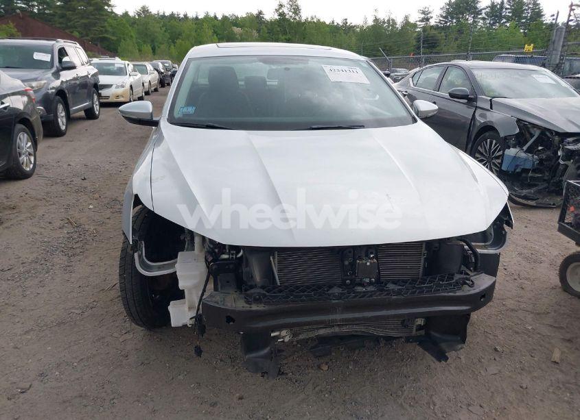 Photo 13 of 2019 Volkswagen Passat 2.0T WOLFSBURG EDITION (VIN 1VWLA7A30KC002809)