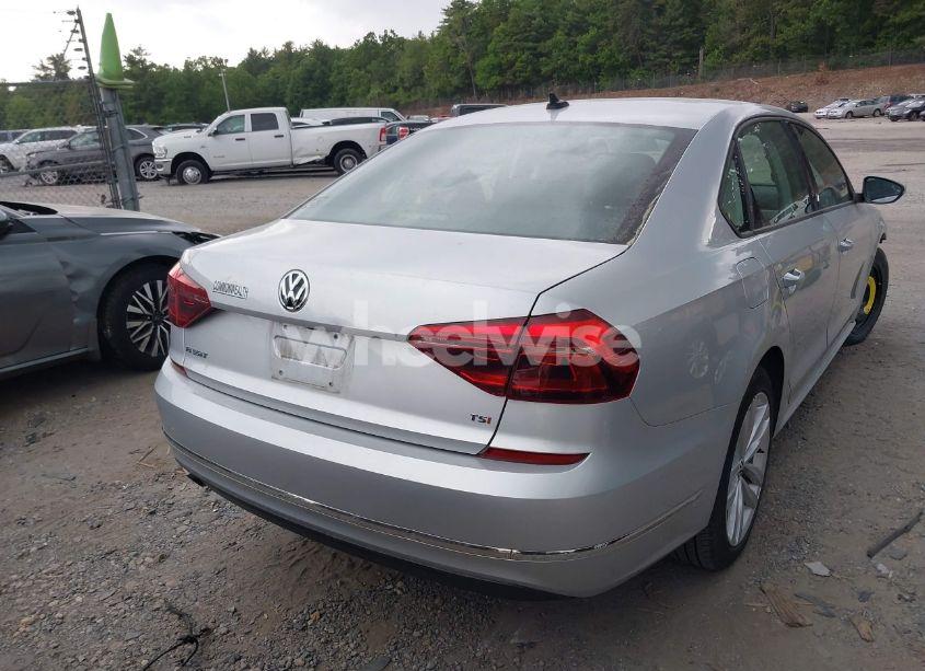Photo 17 of 2019 Volkswagen Passat 2.0T WOLFSBURG EDITION (VIN 1VWLA7A30KC002809)