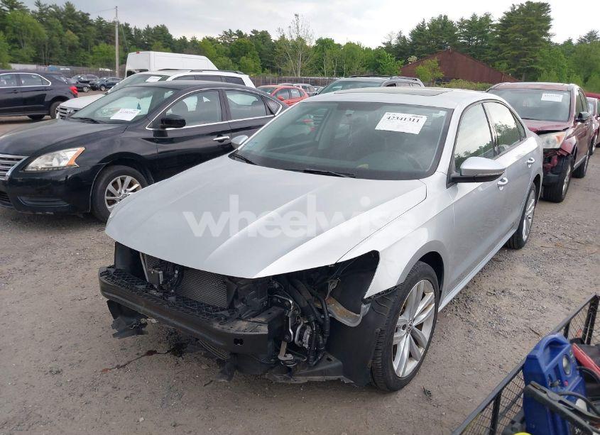 Photo 2 of 2019 Volkswagen Passat 2.0T WOLFSBURG EDITION (VIN 1VWLA7A30KC002809)