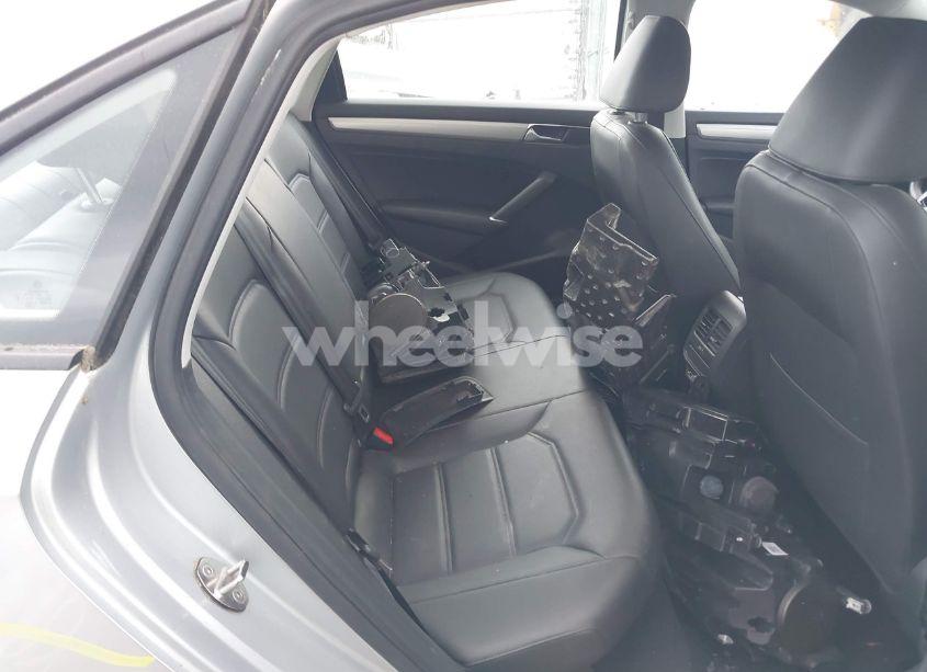 Photo 8 of 2019 Volkswagen Passat 2.0T WOLFSBURG EDITION (VIN 1VWLA7A30KC002809)