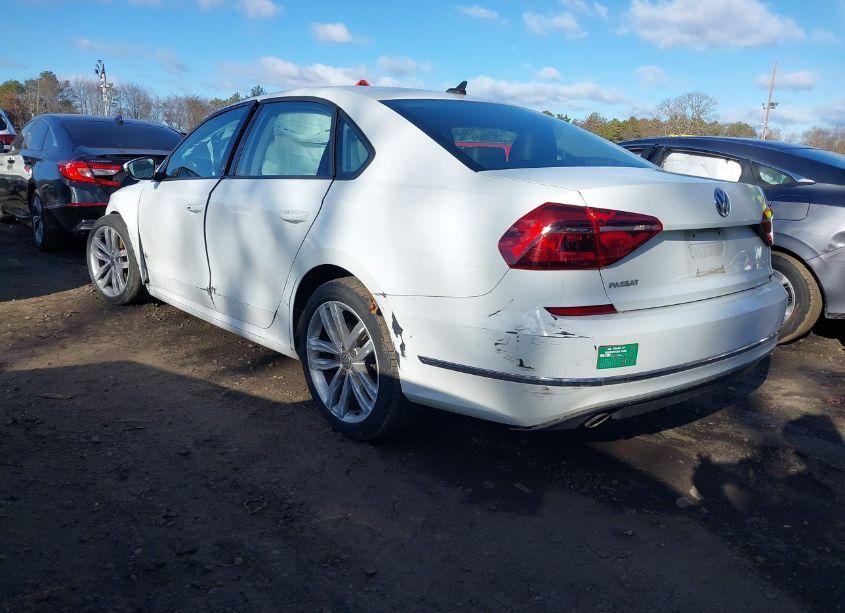 Photo 3 of 2019 Volkswagen Passat 2.0T WOLFSBURG EDITION (VIN 1VWLA7A32KC000480)