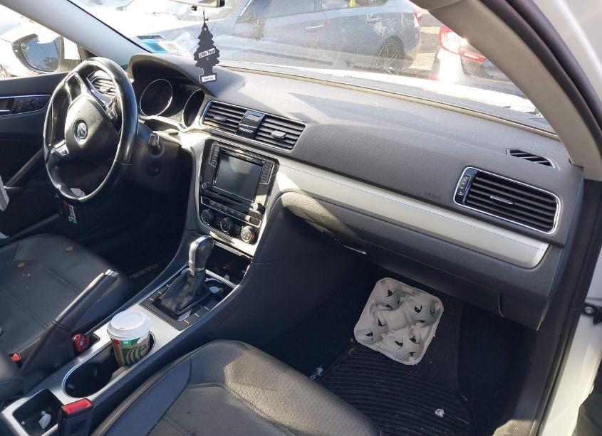 Photo 5 of 2019 Volkswagen Passat 2.0T WOLFSBURG EDITION (VIN 1VWLA7A32KC000480)