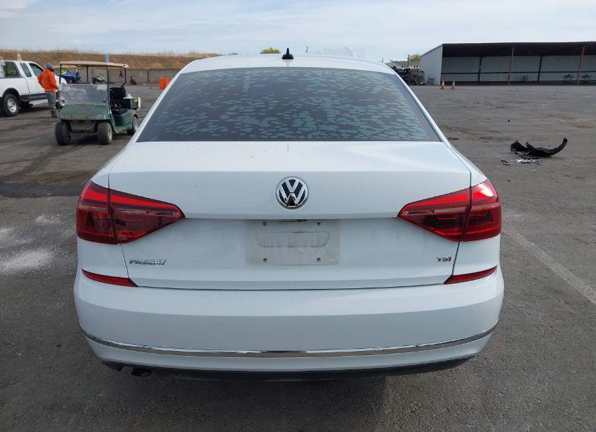 Photo 17 of 2019 Volkswagen Passat 2.0T WOLFSBURG EDITION (VIN 1VWLA7A33KC007115)