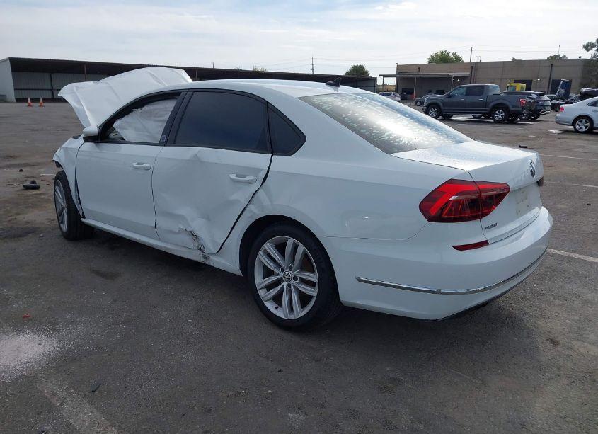 Photo 3 of 2019 Volkswagen Passat 2.0T WOLFSBURG EDITION (VIN 1VWLA7A33KC007115)