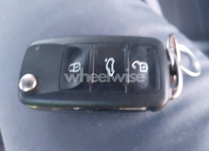 Photo 11 of 2019 Volkswagen Passat 2.0T WOLFSBURG EDITION (VIN 1VWLA7A33KC007941)