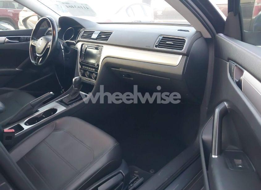 Photo 5 of 2019 Volkswagen Passat 2.0T WOLFSBURG EDITION (VIN 1VWLA7A33KC007941)