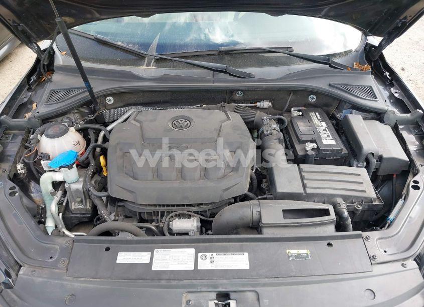 Photo 10 of 2019 Volkswagen Passat 2.0T WOLFSBURG EDITION (VIN 1VWLA7A34KC012694)
