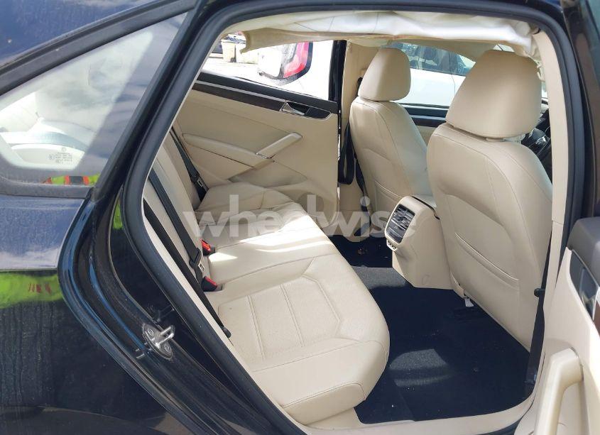 Photo 8 of 2019 Volkswagen Passat 2.0T WOLFSBURG EDITION (VIN 1VWLA7A34KC012694)