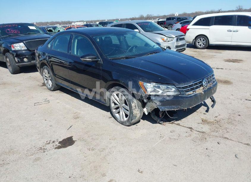 2019 Volkswagen Passat 2.0T WOLFSBURG EDITION (VIN 1VWLA7A35KC004541) main photo