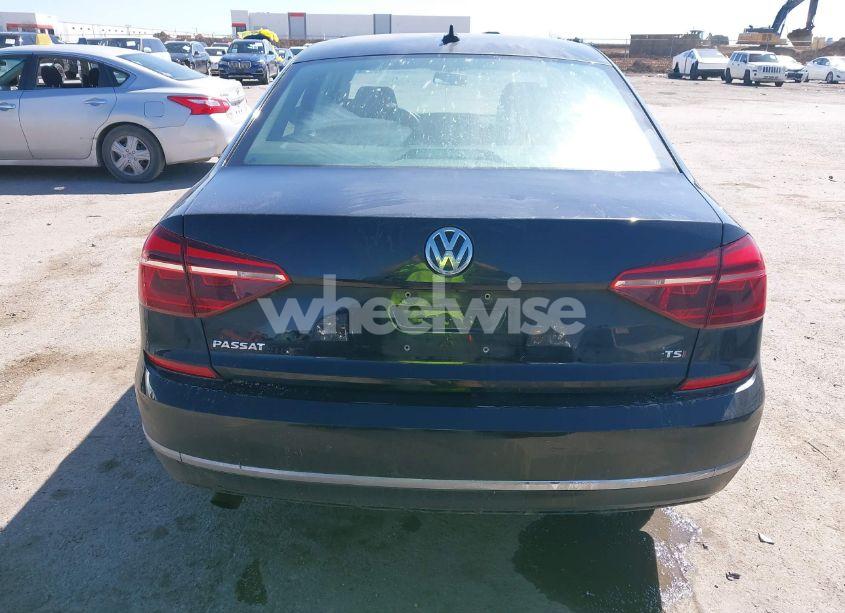 Photo 16 of 2019 Volkswagen Passat 2.0T WOLFSBURG EDITION (VIN 1VWLA7A35KC004541)
