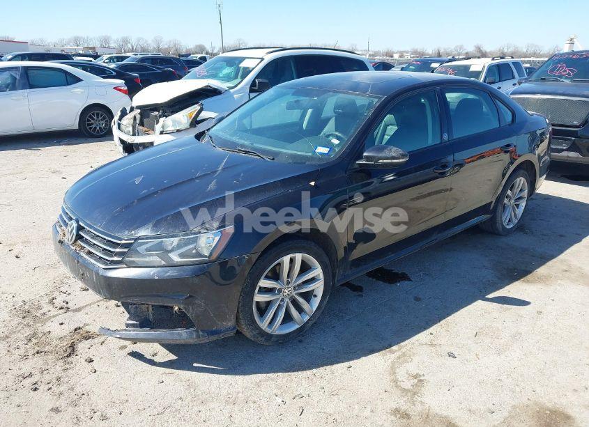 Photo 2 of 2019 Volkswagen Passat 2.0T WOLFSBURG EDITION (VIN 1VWLA7A35KC004541)