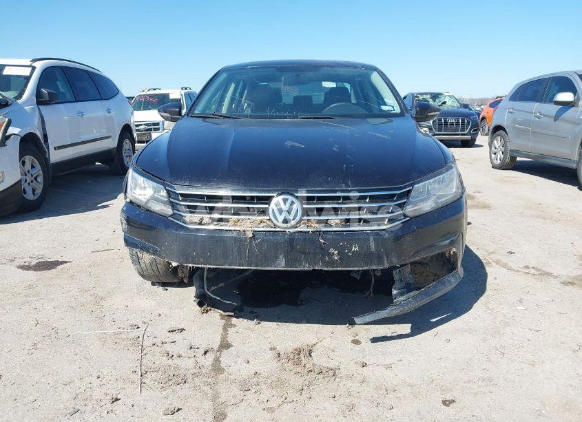 Photo 6 of 2019 Volkswagen Passat 2.0T WOLFSBURG EDITION (VIN 1VWLA7A35KC004541)