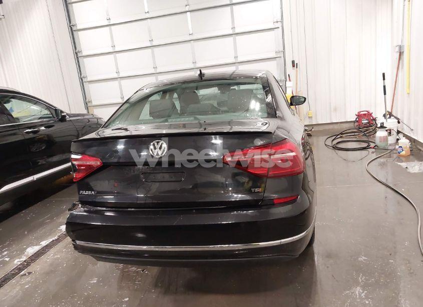 Photo 17 of 2019 Volkswagen Passat 2.0T WOLFSBURG EDITION (VIN 1VWLA7A36KC004077)