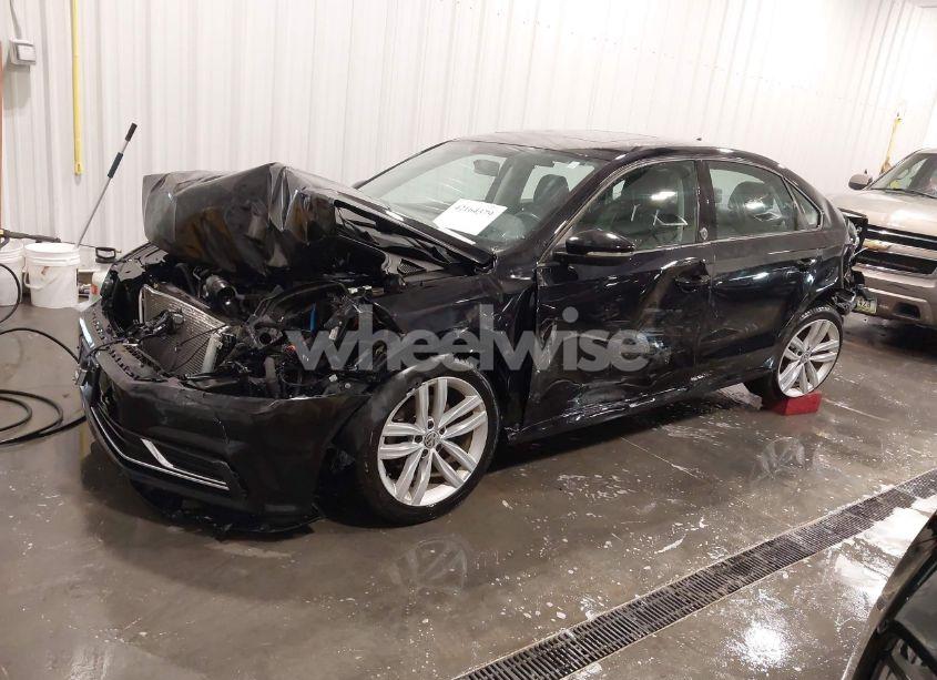 Photo 2 of 2019 Volkswagen Passat 2.0T WOLFSBURG EDITION (VIN 1VWLA7A36KC004077)