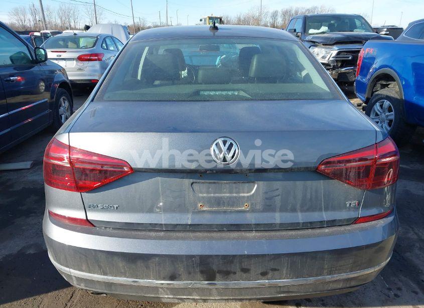 Photo 16 of 2019 Volkswagen Passat 2.0T WOLFSBURG EDITION (VIN 1VWLA7A36KC010705)