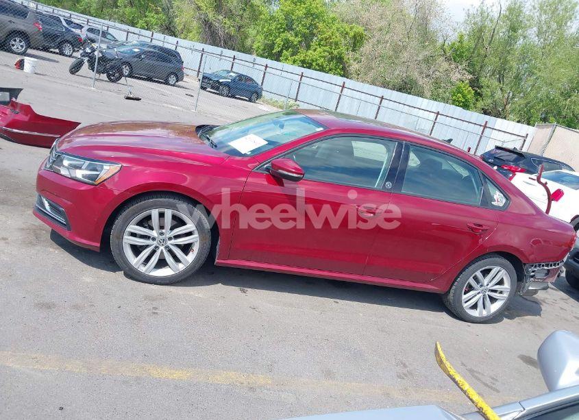 Photo 15 of 2019 Volkswagen Passat 2.0T WOLFSBURG EDITION (VIN 1VWLA7A37KC007702)