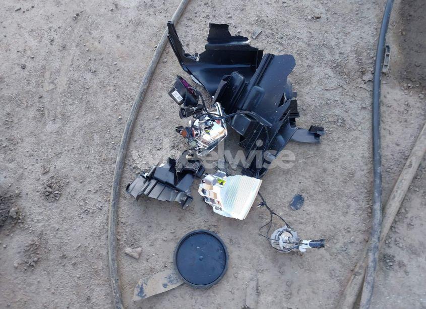 Photo 12 of 2019 Volkswagen Passat 2.0T WOLFSBURG EDITION (VIN 1VWLA7A37KC012561)