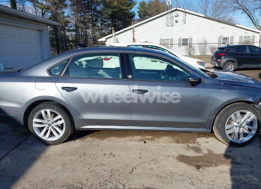Photo 14 of 2019 Volkswagen Passat 2.0T WOLFSBURG EDITION (VIN 1VWLA7A37KC012561)