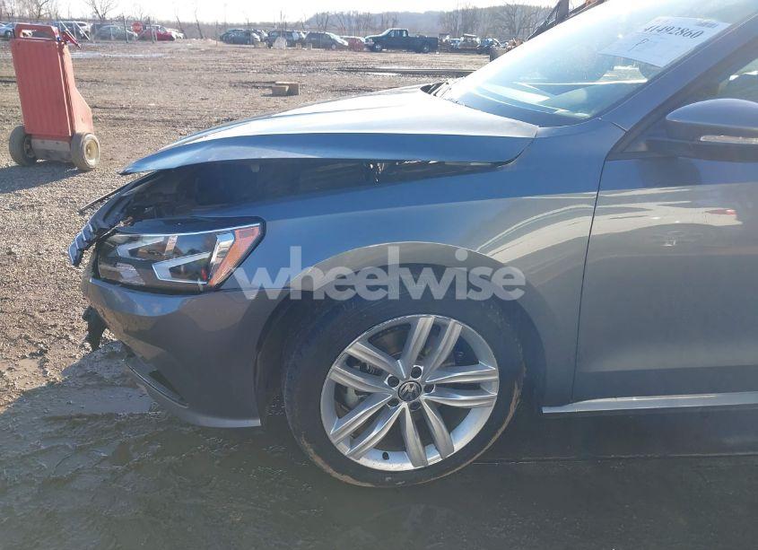 Photo 19 of 2019 Volkswagen Passat 2.0T WOLFSBURG EDITION (VIN 1VWLA7A37KC012561)