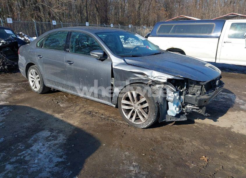 2019 Volkswagen Passat 2.0T WOLFSBURG EDITION (VIN 1VWLA7A37KC012589) main photo