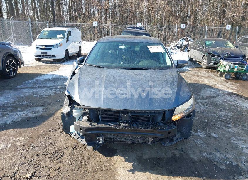 Photo 12 of 2019 Volkswagen Passat 2.0T WOLFSBURG EDITION (VIN 1VWLA7A37KC012589)