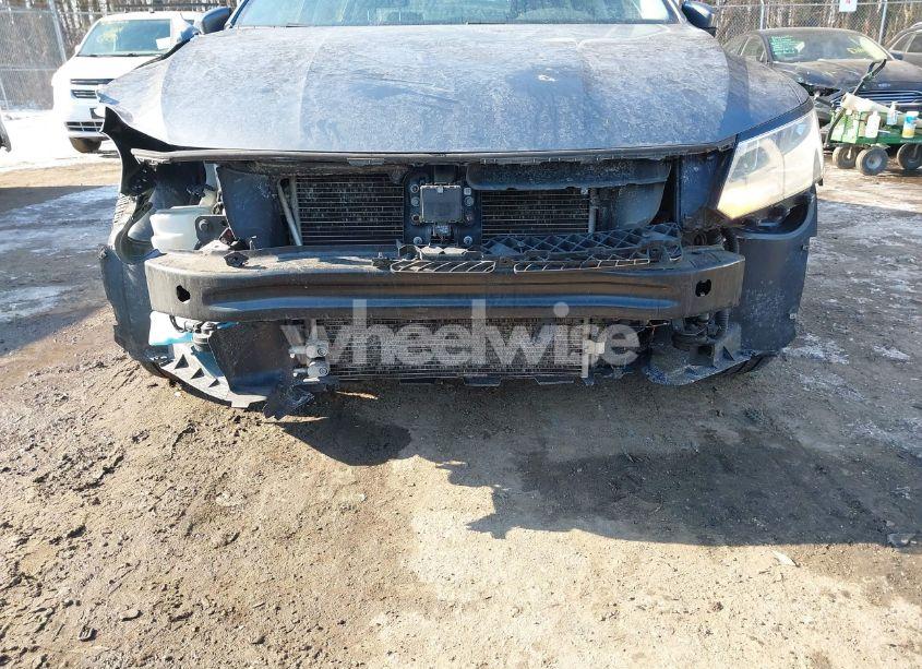 Photo 6 of 2019 Volkswagen Passat 2.0T WOLFSBURG EDITION (VIN 1VWLA7A37KC012589)