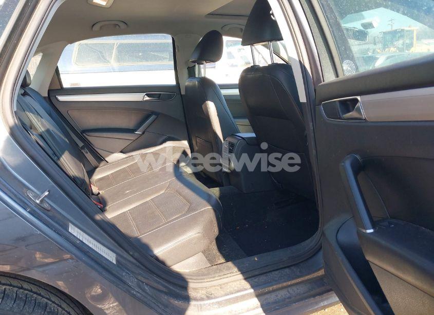 Photo 8 of 2019 Volkswagen Passat 2.0T WOLFSBURG EDITION (VIN 1VWLA7A37KC012589)