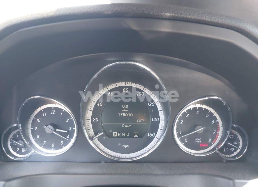 Photo 7 of 2010 Mercedes-benz E 550 (VIN 1VWLA7A38KC******)