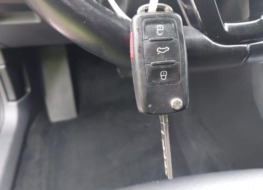 Photo 11 of 2019 Volkswagen Passat 2.0T WOLFSBURG EDITION (VIN 1VWLA7A38KC005733)