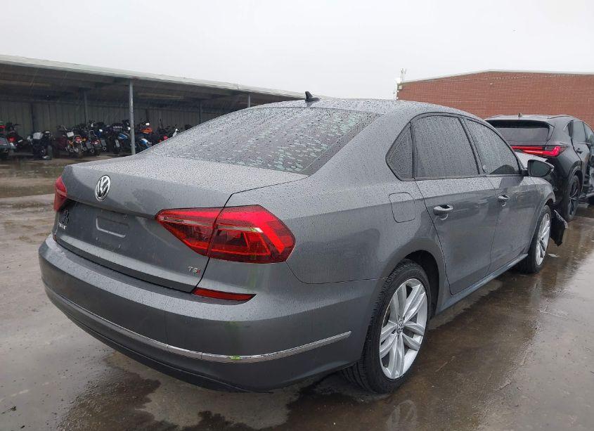 Photo 4 of 2019 Volkswagen Passat 2.0T WOLFSBURG EDITION (VIN 1VWLA7A38KC005733)