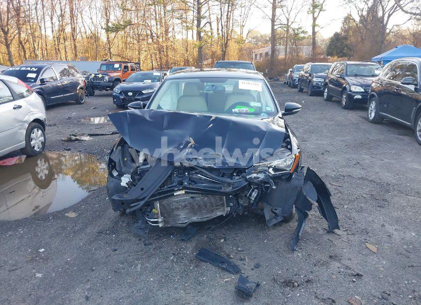 Photo 12 of 2019 Volkswagen Passat 2.0T WOLFSBURG EDITION (VIN 1VWLA7A39KC003411)