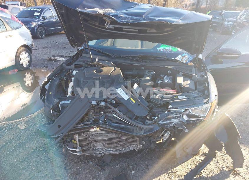 Photo 6 of 2019 Volkswagen Passat 2.0T WOLFSBURG EDITION (VIN 1VWLA7A39KC003411)