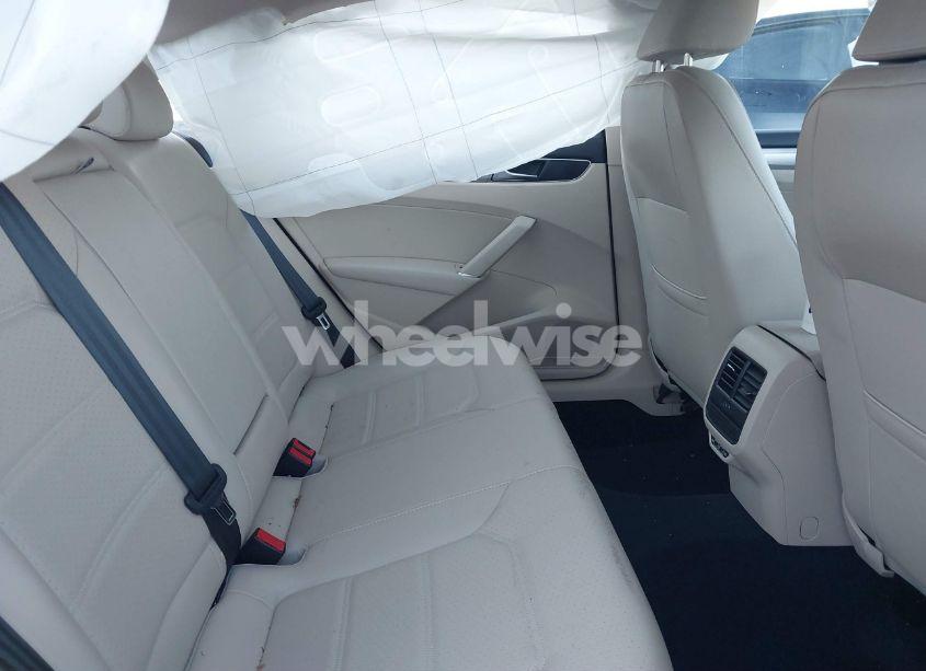 Photo 8 of 2019 Volkswagen Passat 2.0T WOLFSBURG EDITION (VIN 1VWLA7A39KC003411)