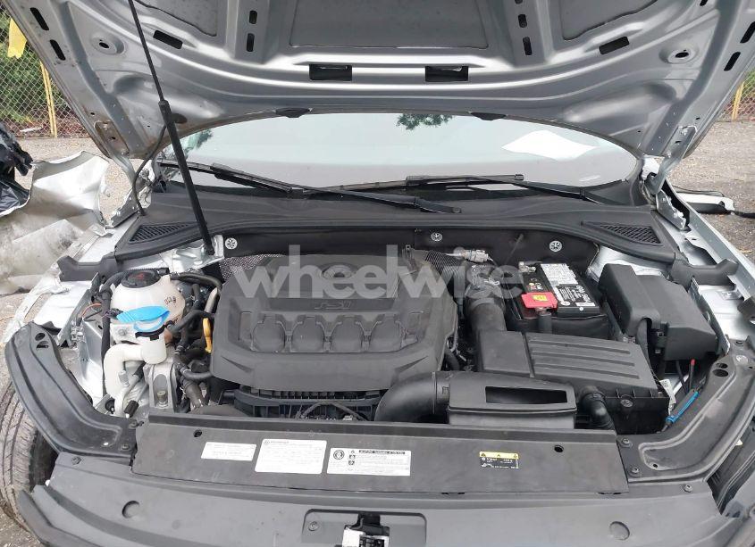 Photo 10 of 2019 Volkswagen Passat 2.0T WOLFSBURG EDITION (VIN 1VWLA7A3XKC007385)