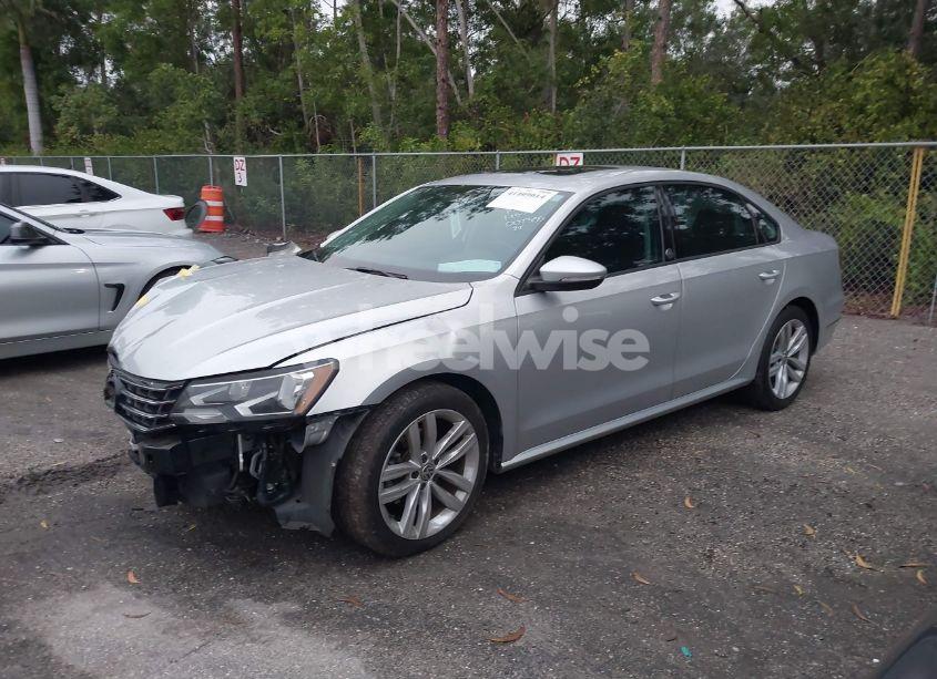 Photo 2 of 2019 Volkswagen Passat 2.0T WOLFSBURG EDITION (VIN 1VWLA7A3XKC007385)