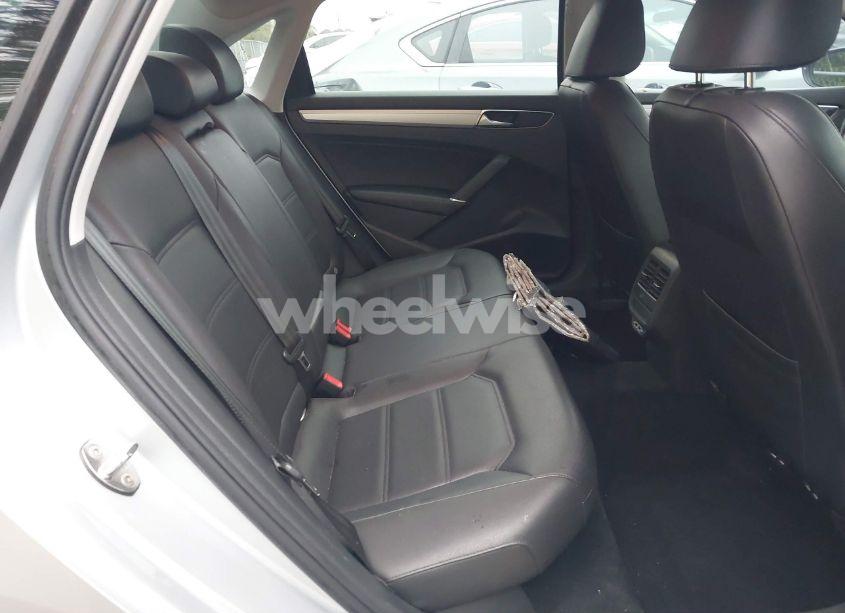 Photo 8 of 2019 Volkswagen Passat 2.0T WOLFSBURG EDITION (VIN 1VWLA7A3XKC007385)