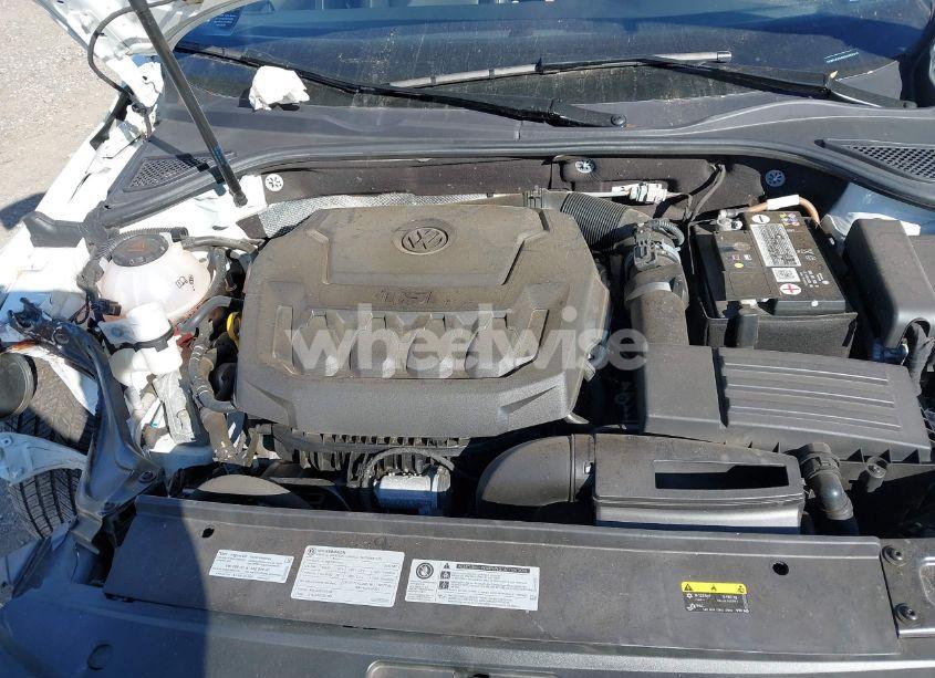 Photo 10 of 2019 Volkswagen Passat 2.0T WOLFSBURG EDITION (VIN 1VWLA7A3XKC007418)